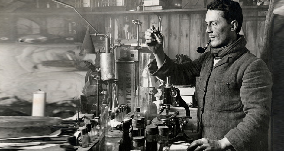 Laboratory solid-state materials research equipment and crystal imagery