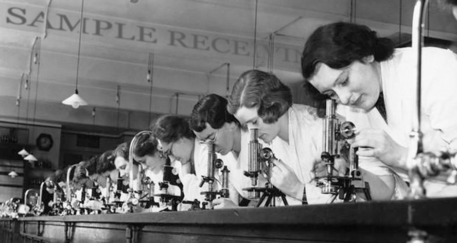 Laboratory solid-state materials research equipment and crystal imagery